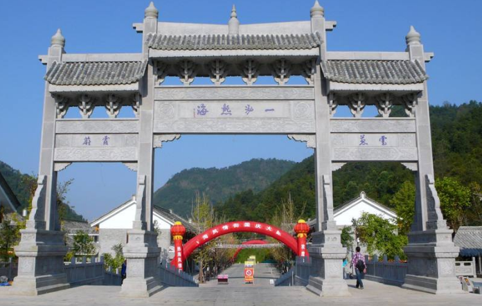 石雕牌坊：有哪些種類，設(shè)計(jì)時(shí)要考慮哪些因素？